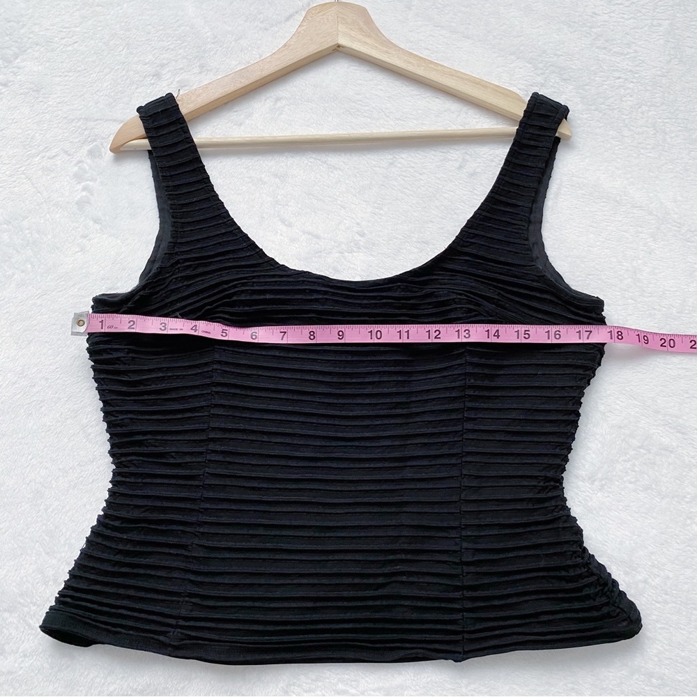 Cropped Ribbed Tank Top - Picture 3 of 6